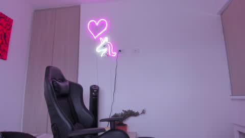 Karo online show from February 6, 2025, 8:13 pm