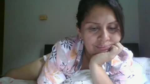 Snapshot of karol_gill chatting on December 2, 2024, 9:17 pm Karol online show from December 2, 2024, 9:17 pm