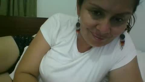 Snapshot of karol_gill chatting on December 17, 2024, 3:06 am Karol online show from December 17, 2024, 3:06 am