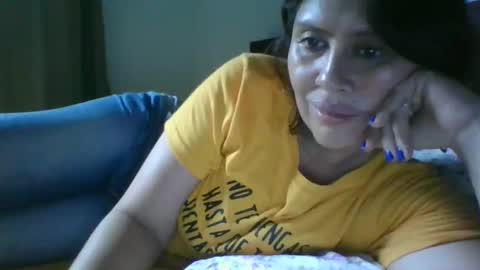 Snapshot of karol_gill chatting on February 18, 2025, 10:14 pm Karol online show from February 18, 2025, 10:14 pm