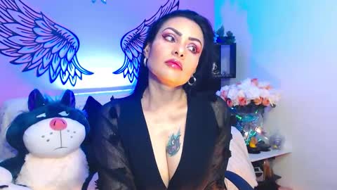 Karol Kenedy online show from February 4, 2026, 6:52 am