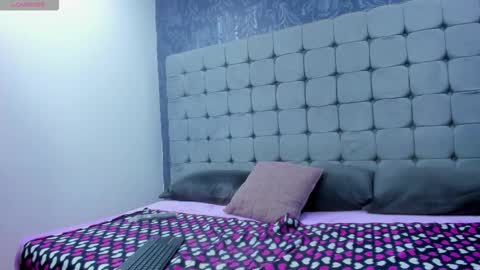 Snapshot of karol_messy chatting on December 1, 2025, 3:06 pm Karol online show from December 1, 2025, 3:06 pm