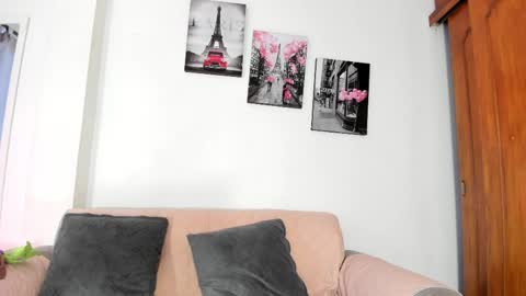 Snapshot of karol_w10 chatting on April 1, 2026, 1:41 pm karol_w10 online show from April 1, 2026, 1:41 pm