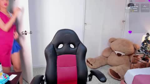 Karol  online show from December 1, 2025, 1:49 pm