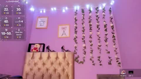 Karolina online show from September 24, 2025, 7:01 am