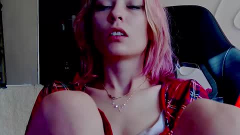 karoline121 online show from November 24, 2025, 10:48 am