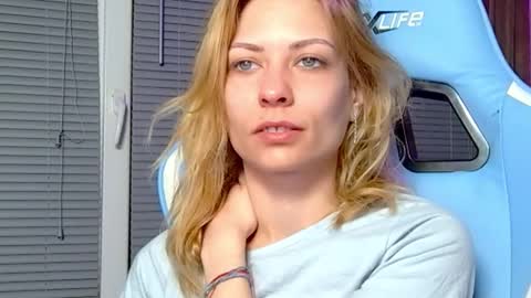 Snapshot of karoline121 chatting on March 9, 2026, 9:19 pm karoline121 online show from March 9, 2026, 9:19 pm