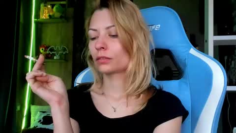 Snapshot of karoline121 chatting on March 23, 2026, 4:49 am karoline121 online show from March 23, 2026, 4:49 am