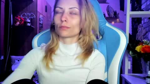 Snapshot of karoline121 chatting on March 23, 2026, 5:28 pm karoline121 online show from March 23, 2026, 5:28 pm