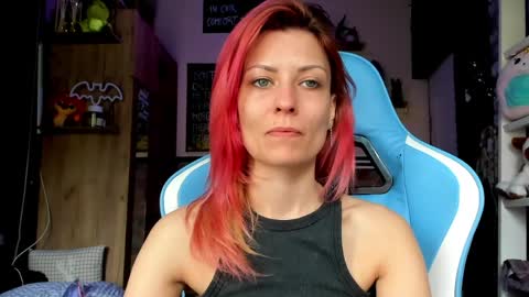 Snapshot of karoline121 chatting on April 1, 2026, 5:52 am karoline121 online show from April 1, 2026, 5:52 am