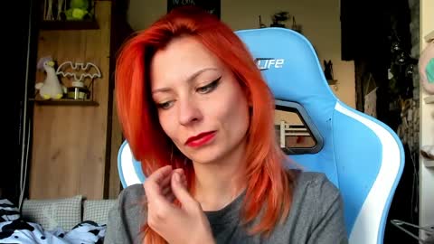 Snapshot of karoline121 chatting on April 11, 2026, 7:45 am karoline121 online show from April 11, 2026, 7:45 am