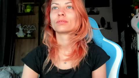 Snapshot of karoline121 chatting on April 26, 2026, 3:15 am karoline121 online show from April 26, 2026, 3:15 am