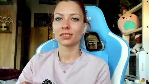 Snapshot of karoline121 chatting on May 5, 2026, 4:20 am karoline121 online show from May 5, 2026, 4:20 am