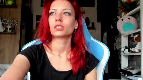 Snapshot of karoline121 chatting on May 9, 2026, 4:06 am karoline121 online show from May 9, 2026, 4:06 am
