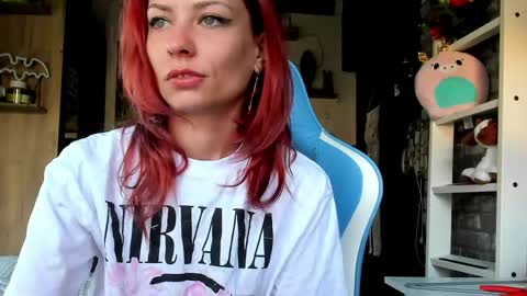 Snapshot of karoline121 chatting on May 15, 2026, 4:08 am karoline121 online show from May 15, 2026, 4:08 am