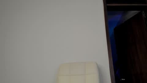 Snapshot of karoline_marin chatting on December 19, 2025, 5:58 am Karoline online show from December 19, 2025, 5:58 am