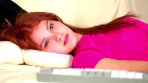 Snapshot of karolinerush chatting on November 13, 2025, 12:15 pm lina online show from November 13, 2025, 12:15 pm