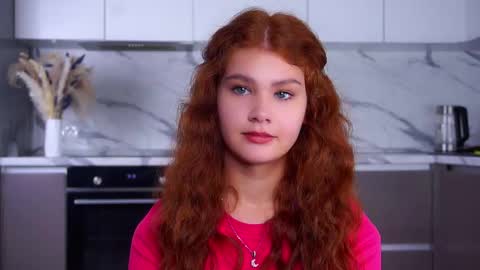 Snapshot of karolinerush chatting on December 15, 2025, 11:25 am lina online show from December 15, 2025, 11:25 am