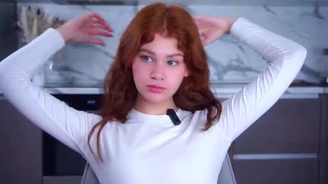 Snapshot of karolinerush chatting on January 6, 2026, 12:31 pm lina online show from January 6, 2026, 12:31 pm