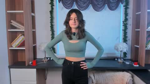 Snapshot of karolineshankin chatting on March 3, 2026, 11:16 am Mia online show from March 3, 2026, 11:16 am