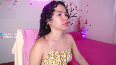 Karolina 3 online show from October 2, 2025, 2:02 pm