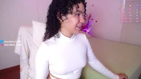 Karolina 3 online show from November 8, 2025, 2:06 pm