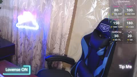 Snapshot of karolynafox chatting on March 27, 2026, 9:10 am Caroline Fox online show from March 27, 2026, 9:10 am