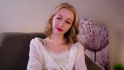 Snapshot of karonberkman chatting on February 21, 2026, 1:12 pm Angel online show from February 21, 2026, 1:12 pm