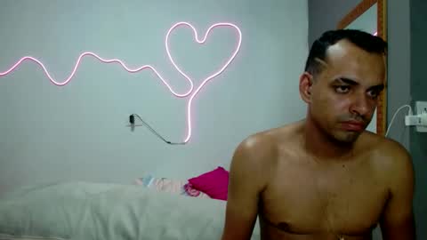 Tamires e Maicon online show from December 8, 2024, 8:58 pm