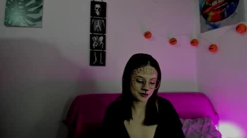 kassandra james online show from October 24, 2025, 12:01 pm