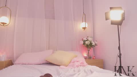 Snapshot of kassia_kim chatting on April 11, 2026, 7:02 am Kassia online show from April 11, 2026, 7:02 am