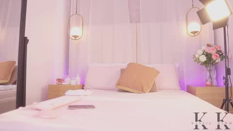 Snapshot of kassia_kim chatting on April 14, 2026, 5:46 am Kassia online show from April 14, 2026, 5:46 am