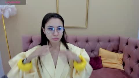 kat__cat online show from November 22, 2025, 1:37 am