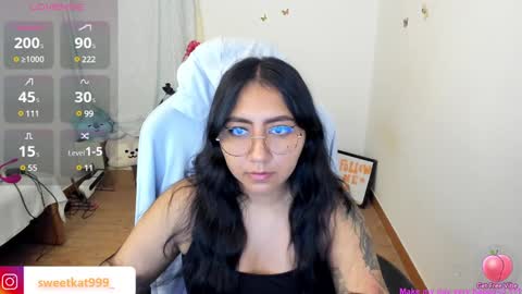 Snapshot of kat_ly_chan chatting on February 6, 2025, 12:37 pm Kat       online show from February 6, 2025, 12:37 pm