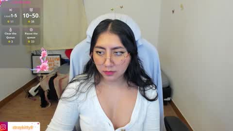 Snapshot of kat_ly_chan chatting on October 13, 2025, 9:15 pm Kat       online show from October 13, 2025, 9:15 pm