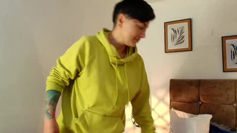 kat paradisse online show from April 18, 2026, 11:47 am