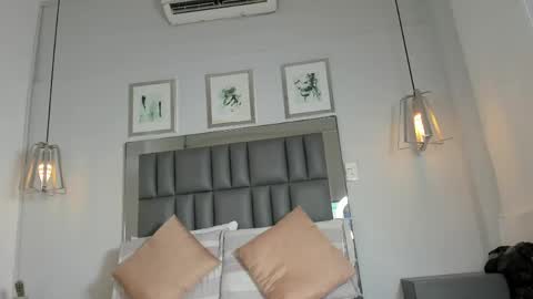 Snapshot of kataleya_west chatting on May 23, 2026, 7:40 pm kataleya_west online show from May 23, 2026, 7:40 pm