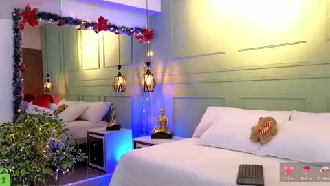 Kat online show from December 4, 2025, 11:52 am