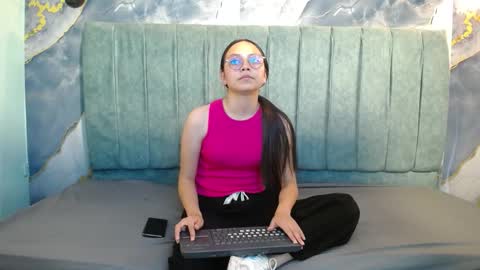 Katalina online show from February 28, 2026, 8:21 pm