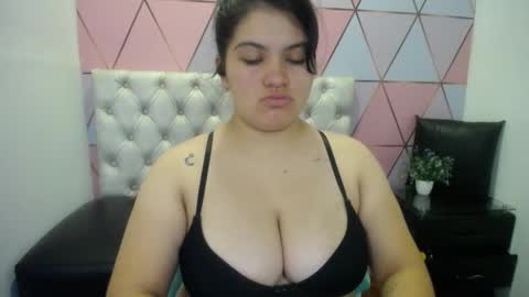 katalina santana25 online show from March 9, 2026, 8:24 pm