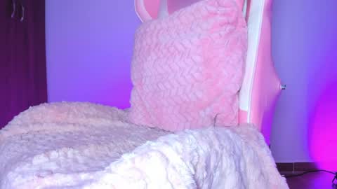 katalinaferreirax online show from May 6, 2026, 3:46 am