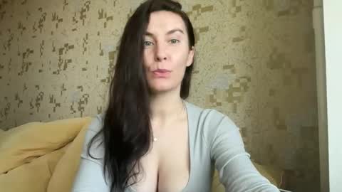 KatalinaQE online show from April 7, 2026, 6:03 am