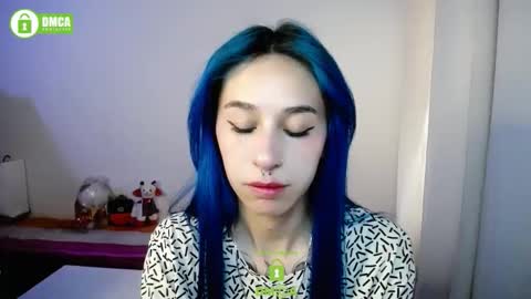 Maca online show from December 17, 2025, 9:32 pm