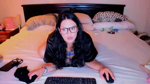 Snapshot of katarina_synnn chatting on June 25, 2026, 2:32 pm kata online show from June 25, 2026, 2:32 pm