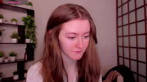 Kate online show from March 12, 2026, 2:39 am