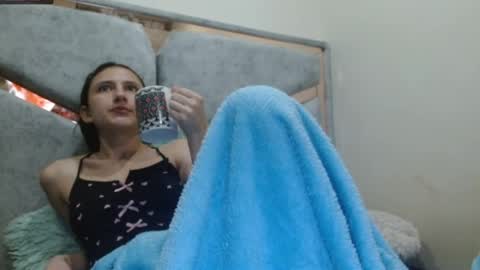 Snapshot of kate_davies chatting on December 1, 2025, 11:43 pm kate online show from December 1, 2025, 11:43 pm