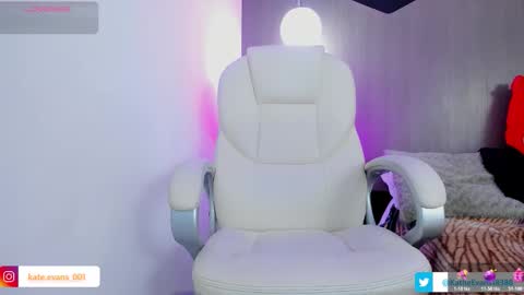 Kate Evans online show from October 30, 2025, 5:20 am