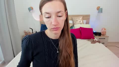 kate_redgar online show from September 25, 2025, 1:15 pm