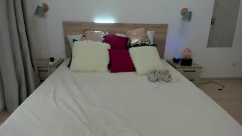 kate_redgar online show from May 1, 2026, 7:57 am