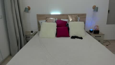 kate_redgar online show from May 4, 2026, 2:24 pm